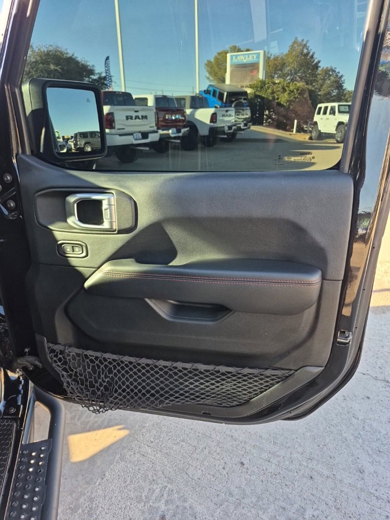 Used 2018 Jeep Wrangler Unlimited Rubicon image 13