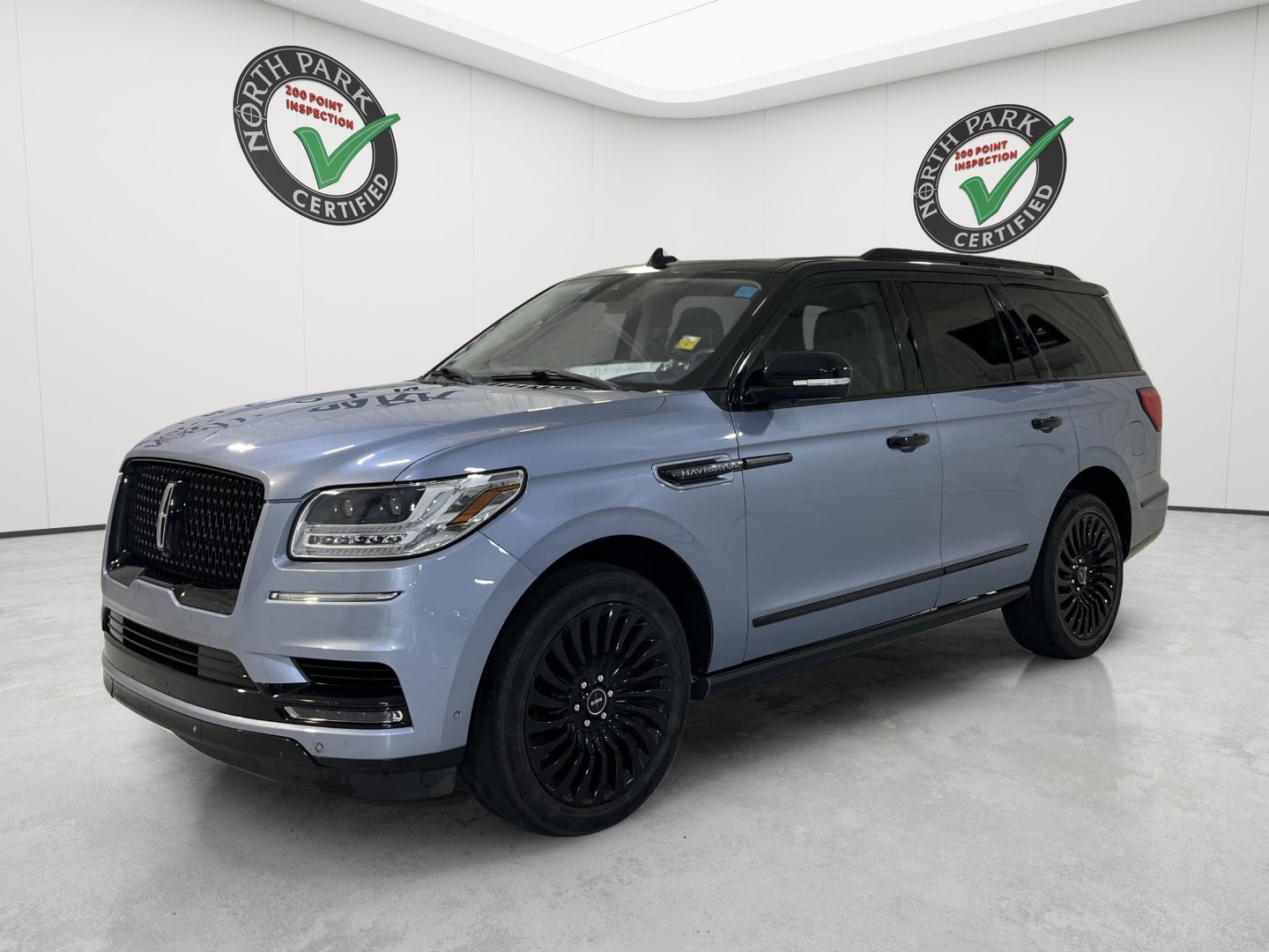 Used 2020 Lincoln Navigator Black Label AWD/4WD image 2