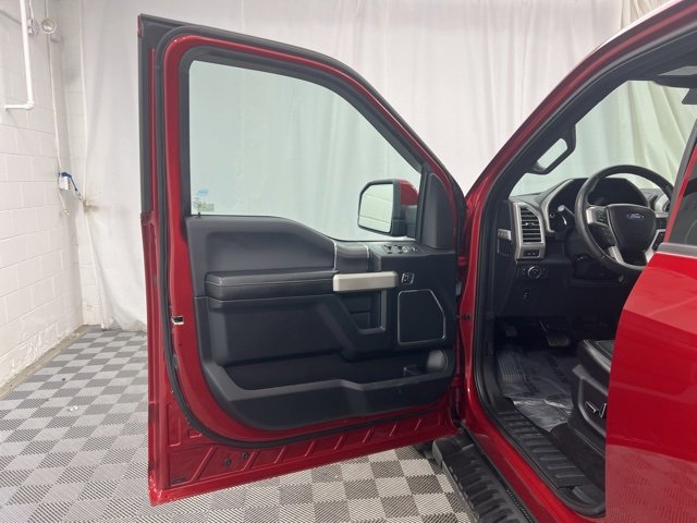 Used 2016 Ford F150 Lariat image 15