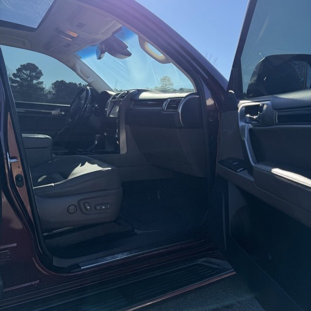 Used 2020 Lexus GX 460 Premium image 19