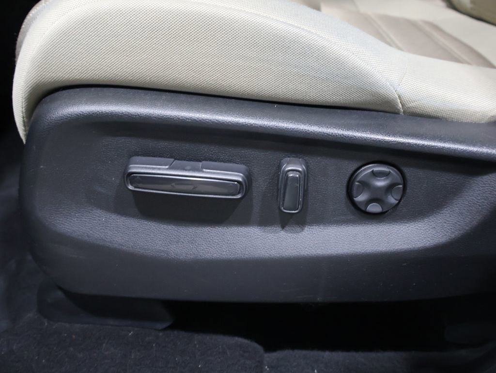 Used 2018 Honda CR-V EX image 12