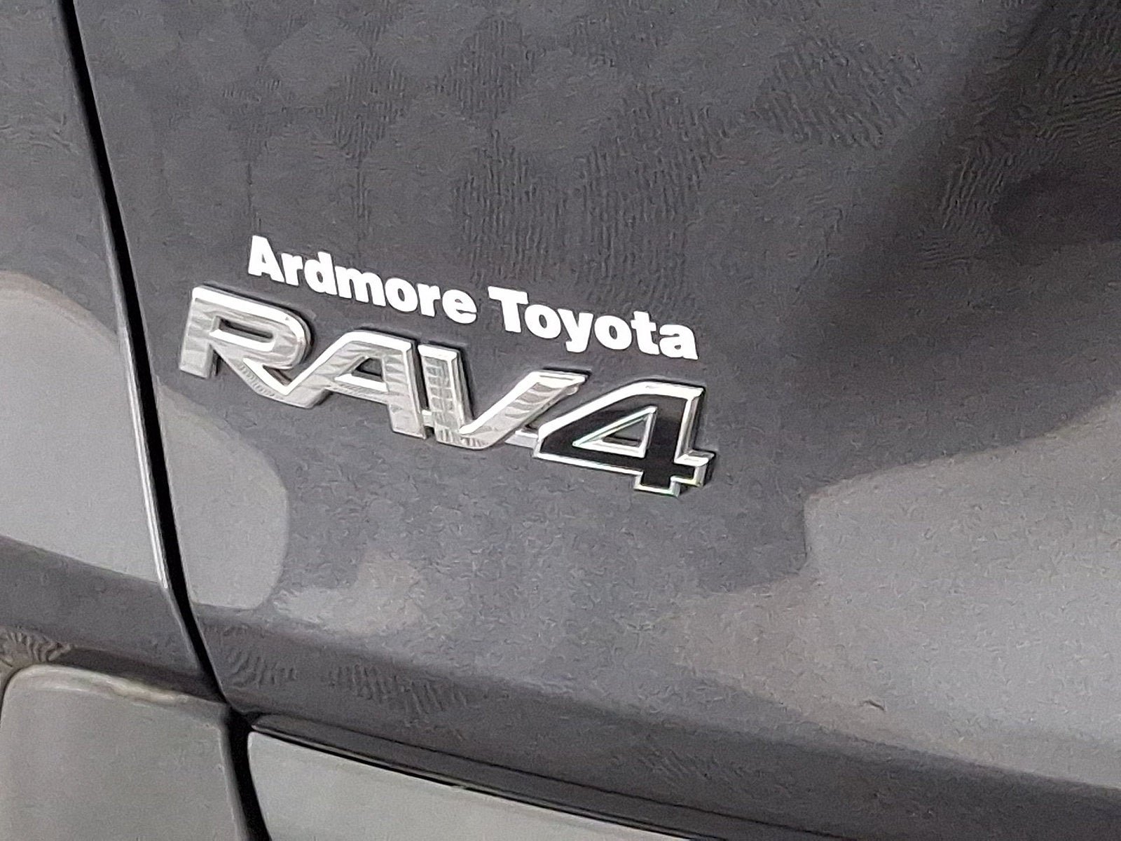Certified 2020 Toyota RAV4 XLE w/ Convenience Package AWD/4WD image 15
