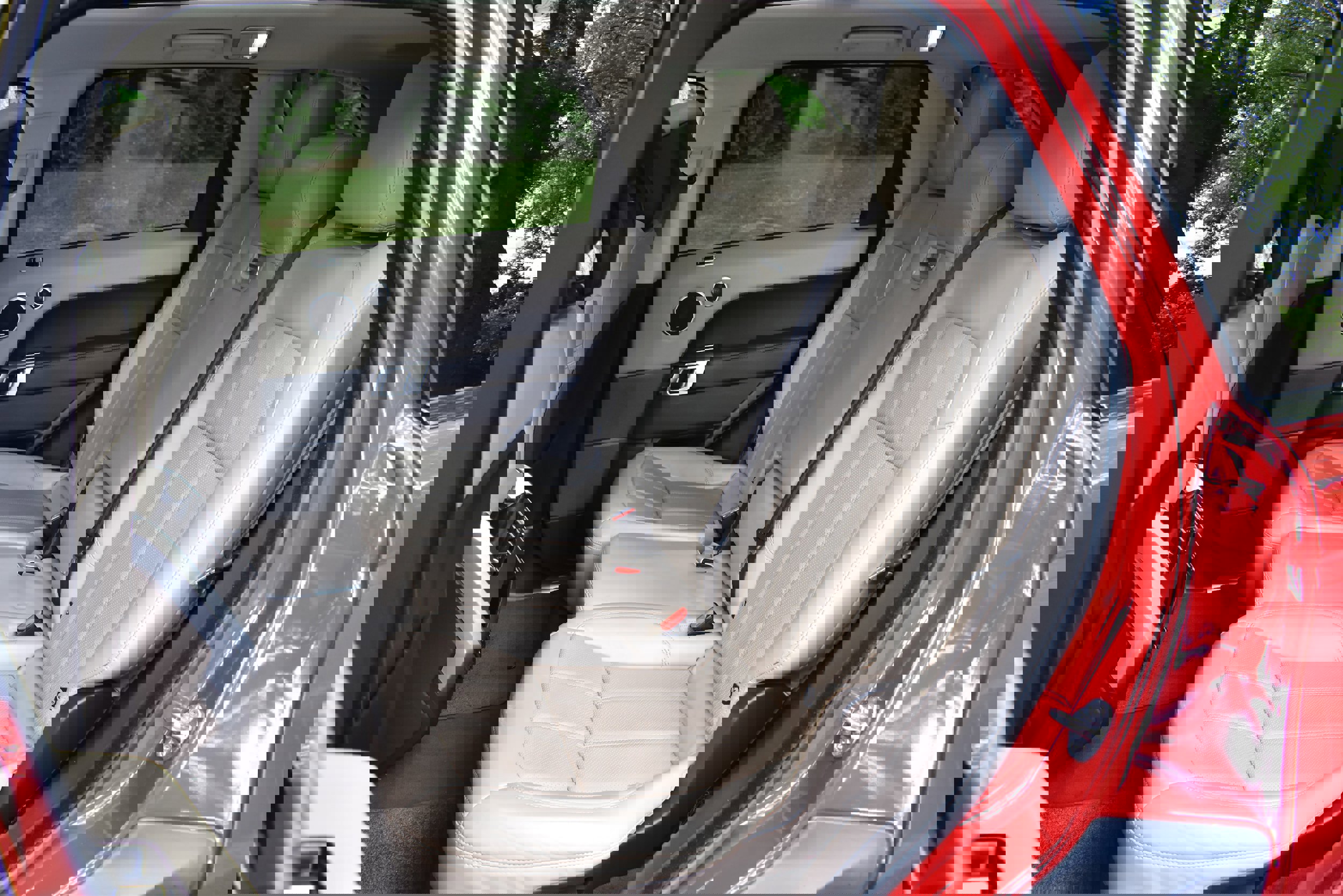 Used 2019 Land Rover Range Rover Sport HSE image 25