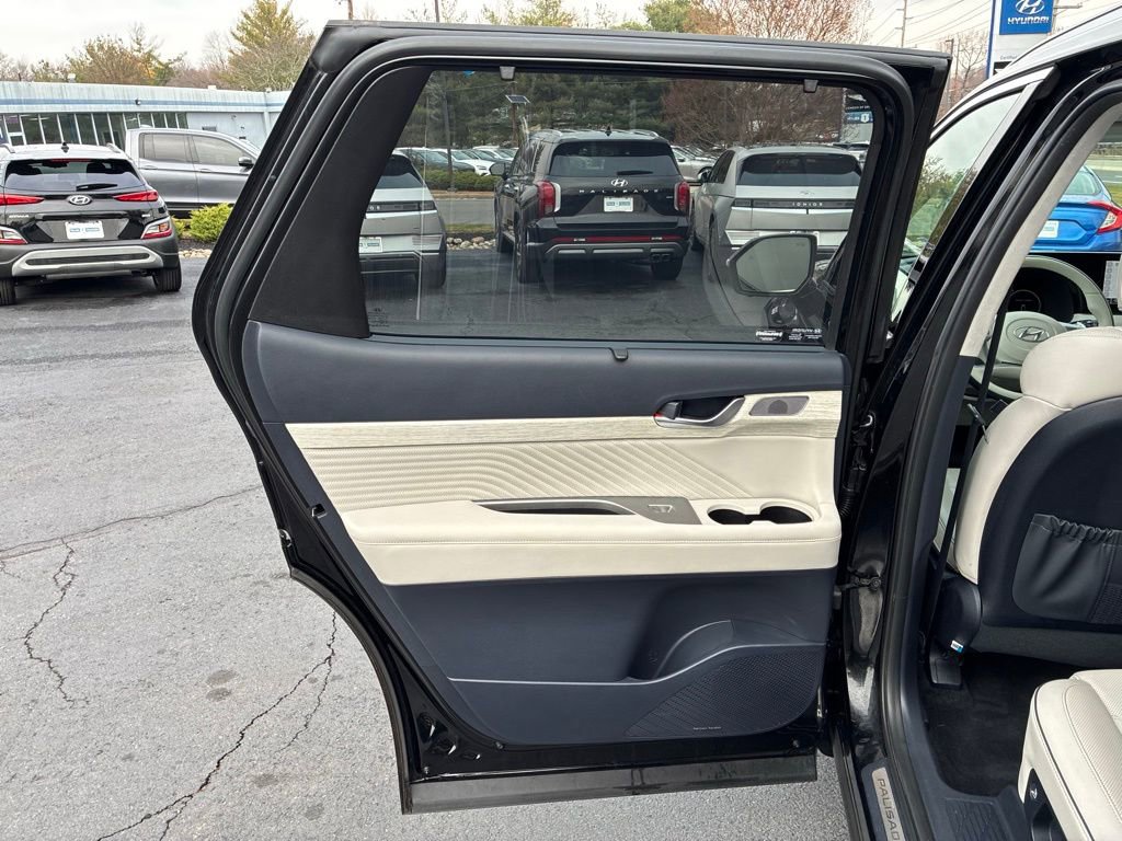 Used 2023 Hyundai Palisade Calligraphy w/ Cargo Package image 47