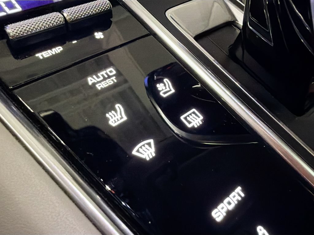 Certified 2021 Porsche Panamera image 22