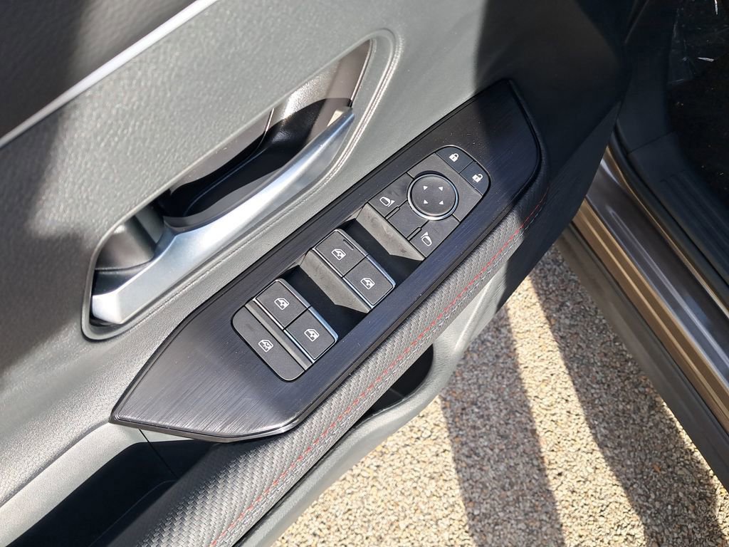 New 2026 Nissan Kicks SR w/ Cold Weather Package AWD/4WD image 12