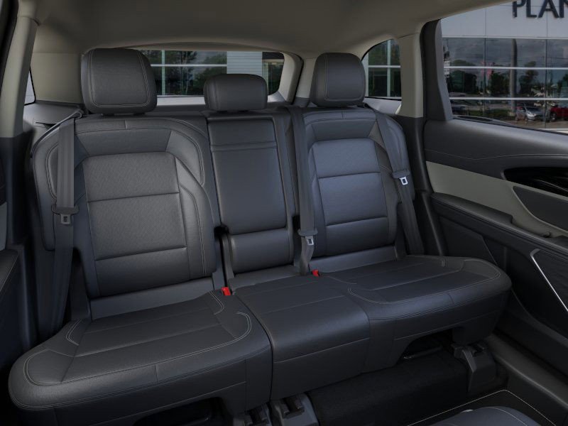 New 2025 Lincoln Nautilus Premier image 11