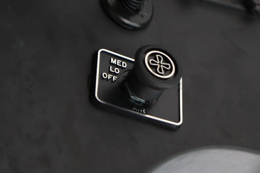 Used 2019 Ford E-450 and Econoline 450 Super Duty RWD image 31