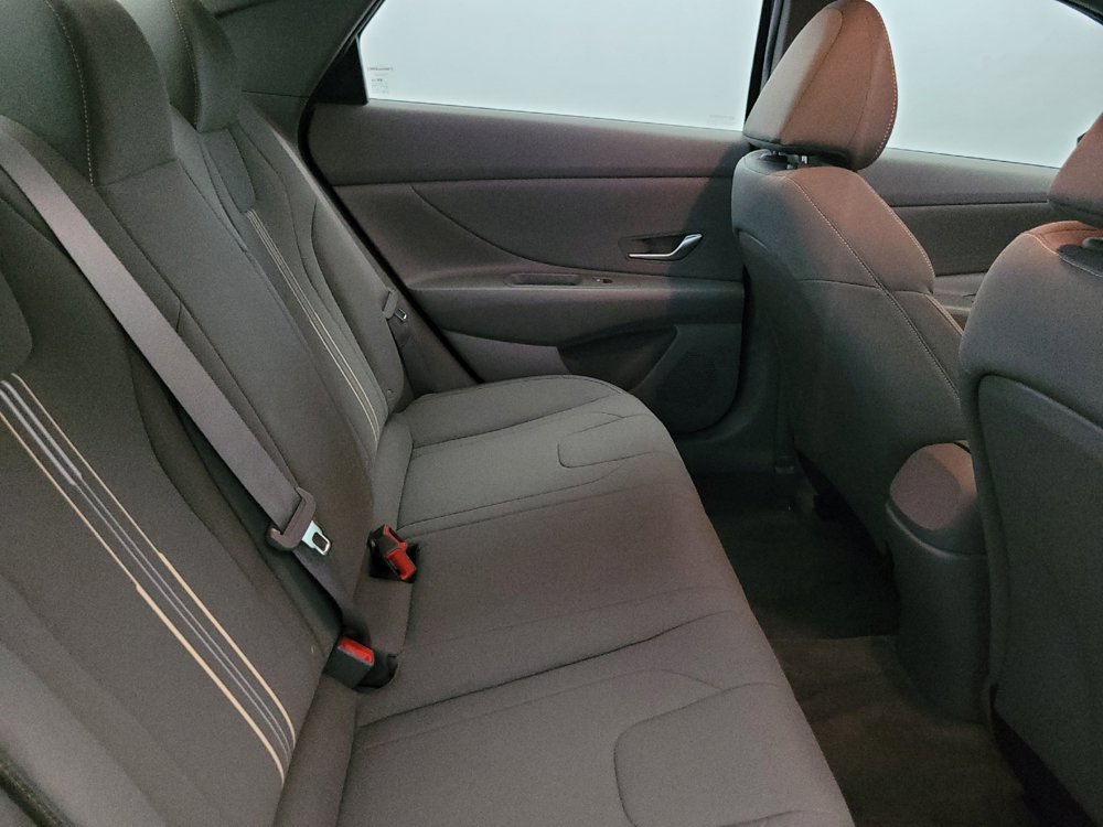 Used 2023 Hyundai Elantra SEL FWD image 19
