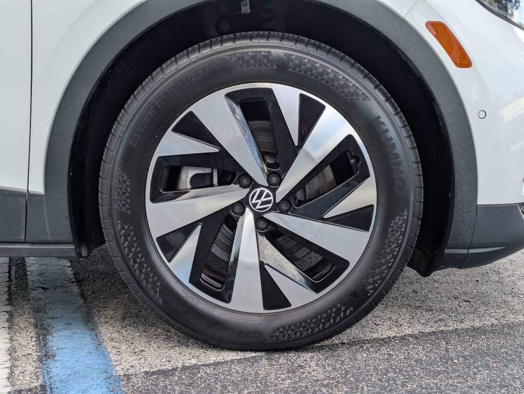 Certified 2023 Volkswagen ID.4 Pro image 11
