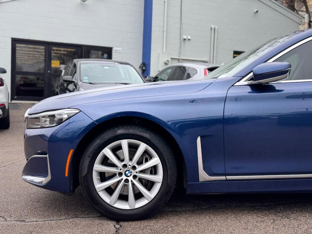Used 2021 BMW 740i xDrive image 10