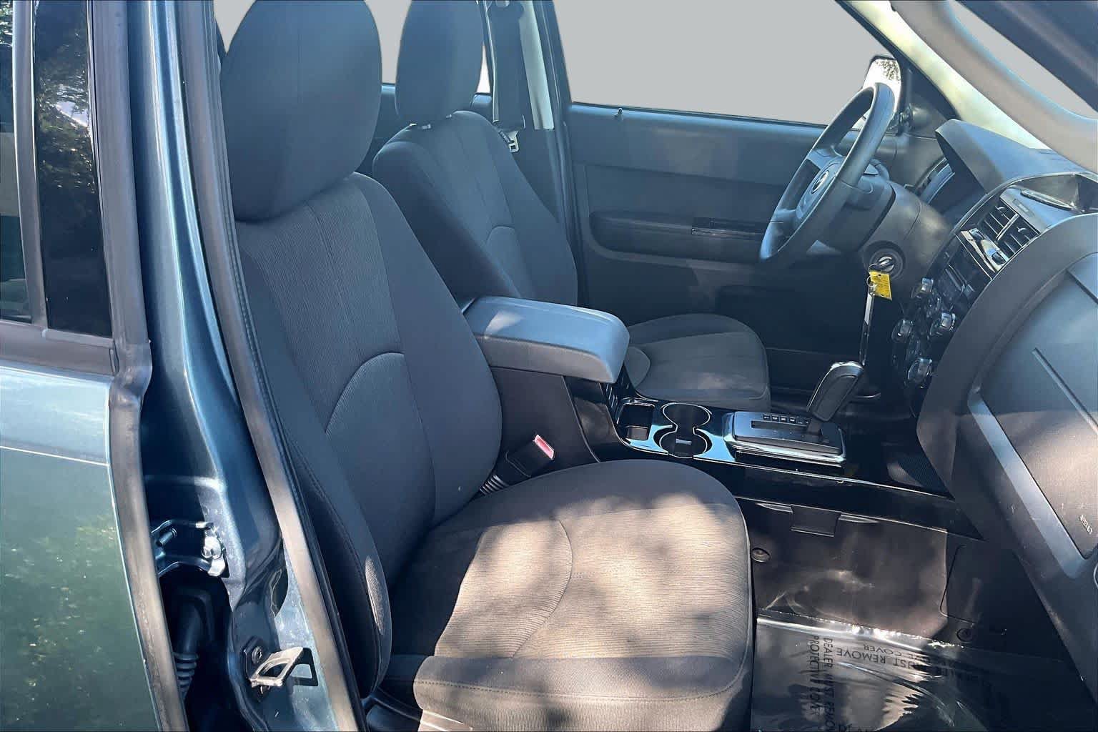 Used 2010 MAZDA Tribute i Sport FWD image 7
