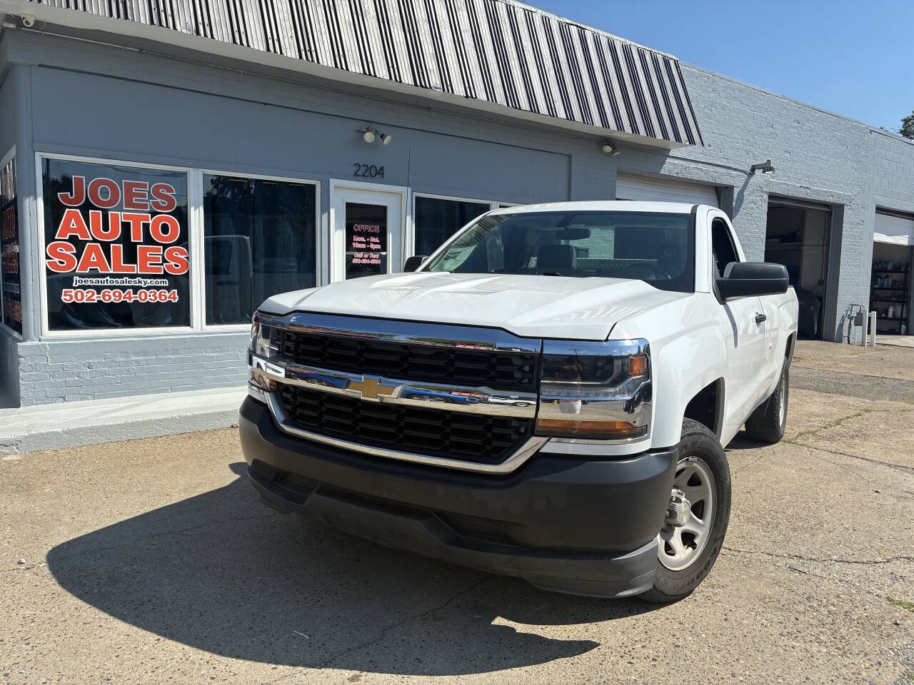 Used 2017 Chevrolet Silverado 1500 W/T RWD image 2