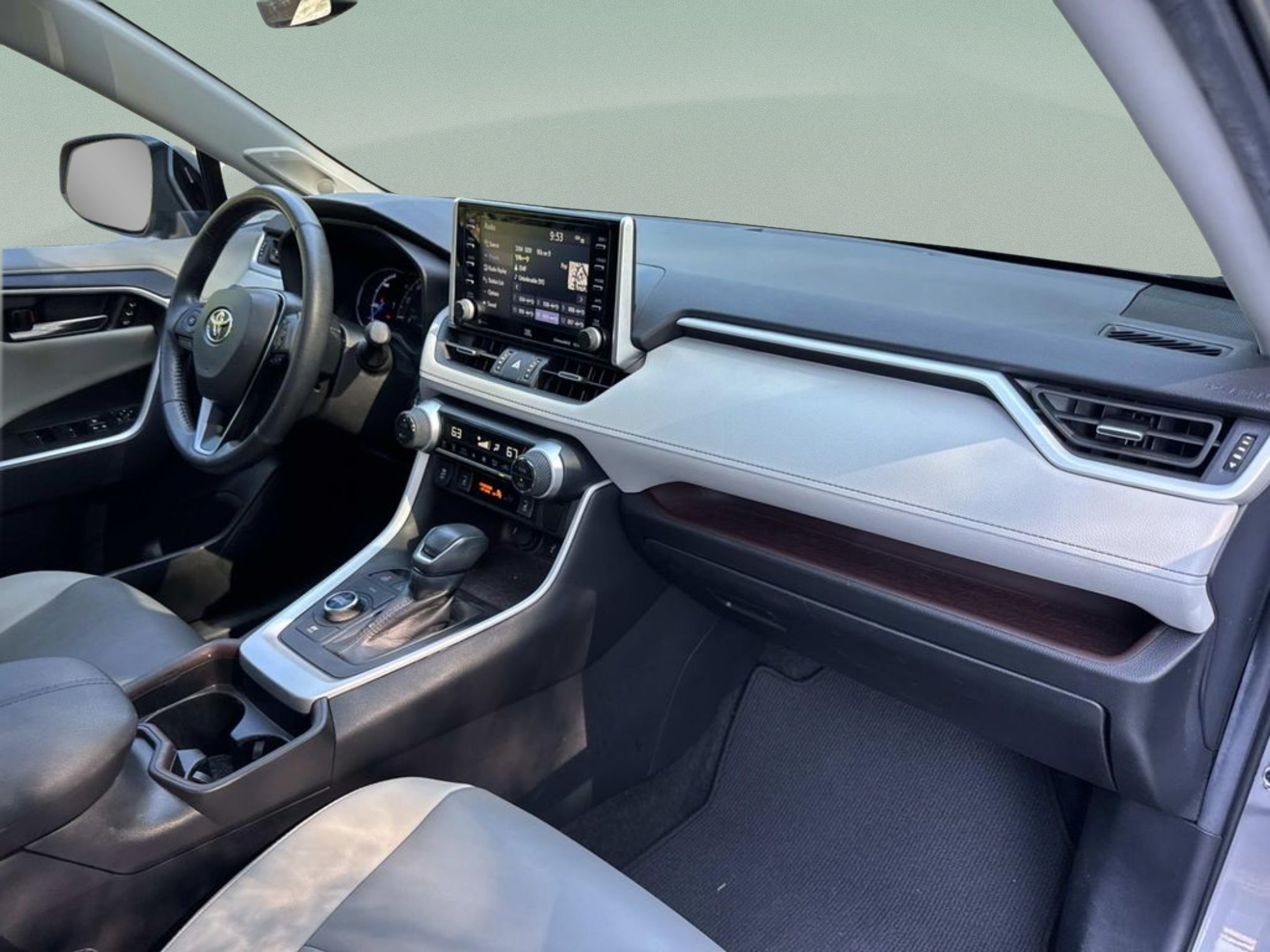 Used 2021 Toyota RAV4 Limited AWD/4WD image 28