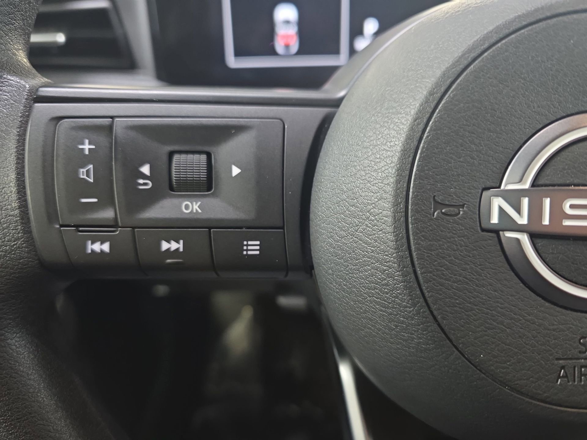 Certified 2025 Nissan Kicks SV image 16