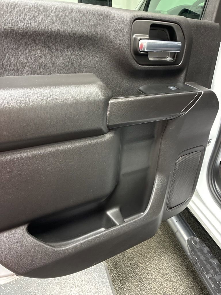 Used 2025 Chevrolet Silverado 2500 Custom w/ Custom Value Package image 23