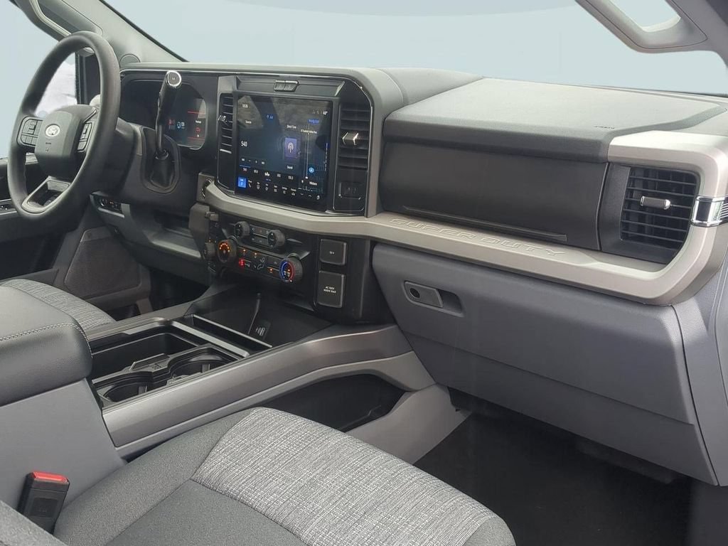 New 2026 Ford F250 XLT w/ XLT Premium Package AWD/4WD image 30