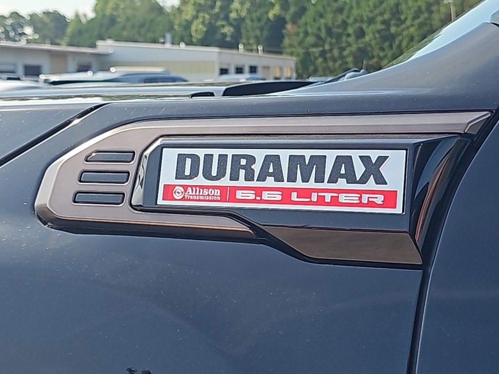 New 2025 GMC Sierra 2500 AT4X w/ AT4X AEV Edition image 9