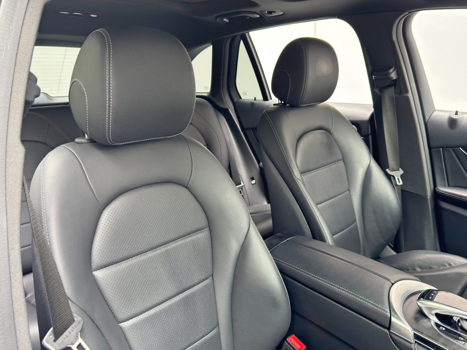 Used 2018 Mercedes-Benz GLC 350e 4MATIC image 35