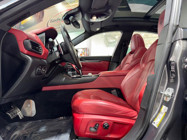 Used 2020 Maserati Levante GranSport image 10