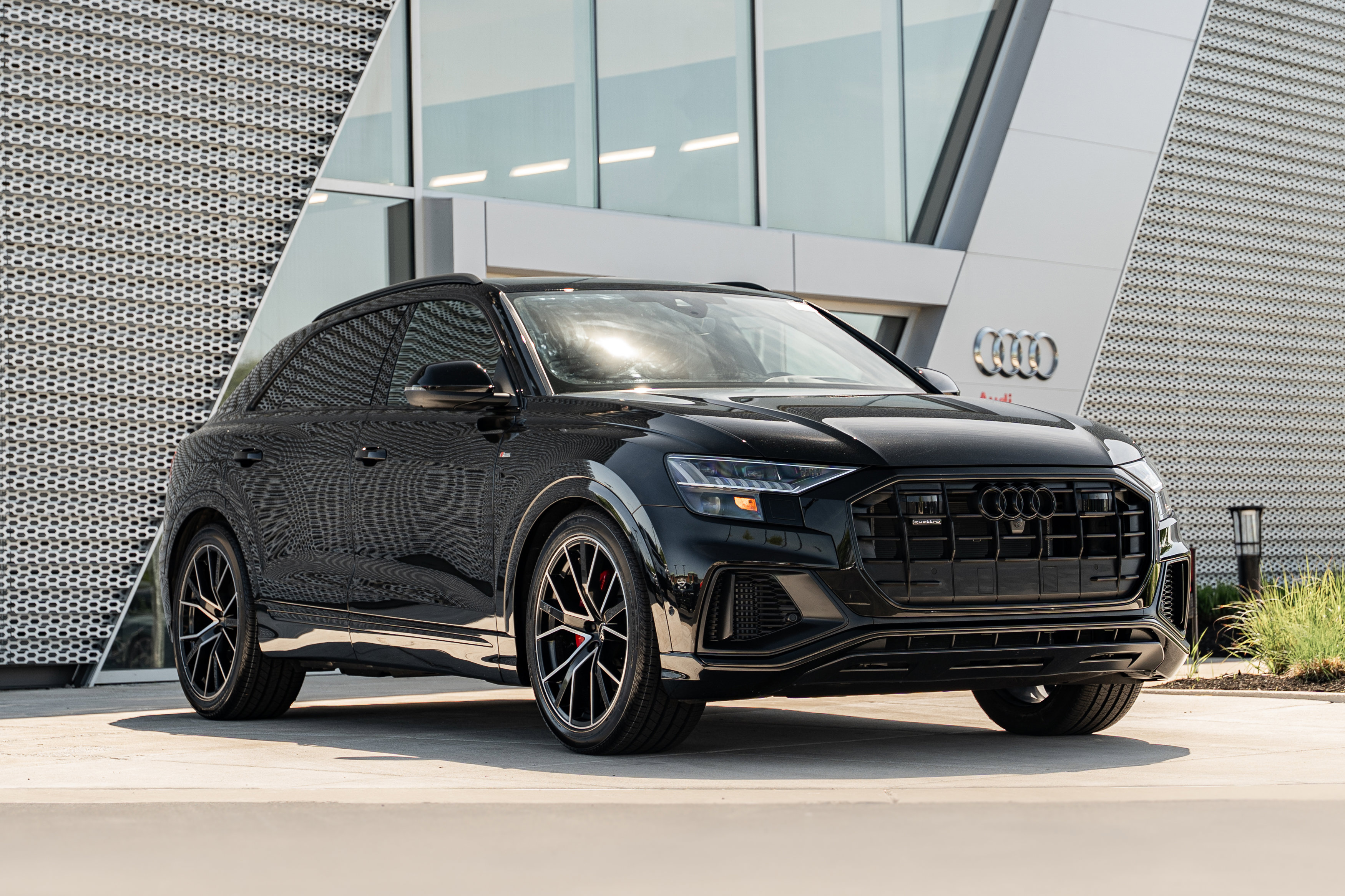 Certified 2023 Audi Q8 Prestige w/ Prestige Package AWD/4WD image 1