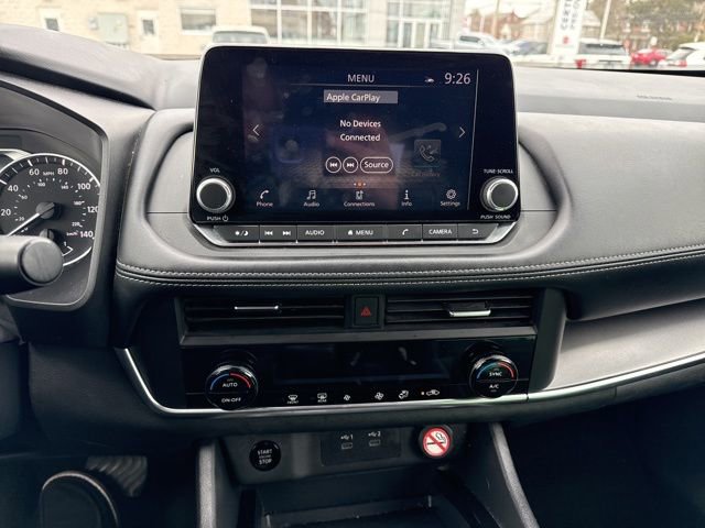 Used 2024 Nissan Rogue SV image 12