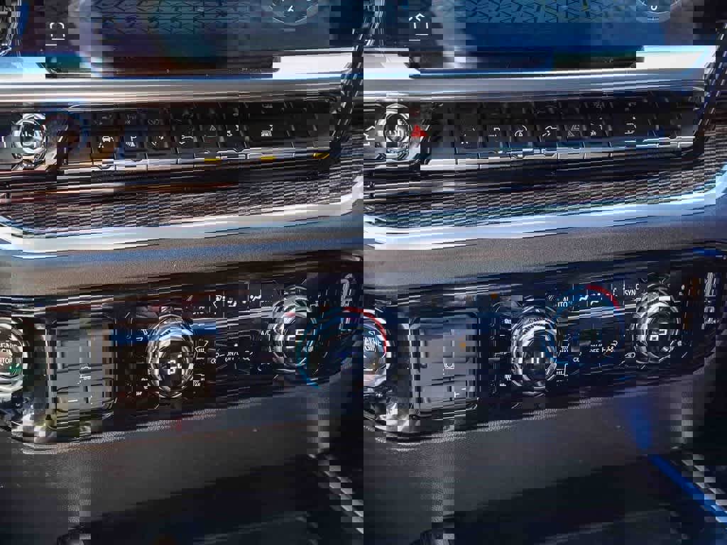 Used 2022 GMC Sierra 1500 Elevation w/ Elevation Premium Package image 21