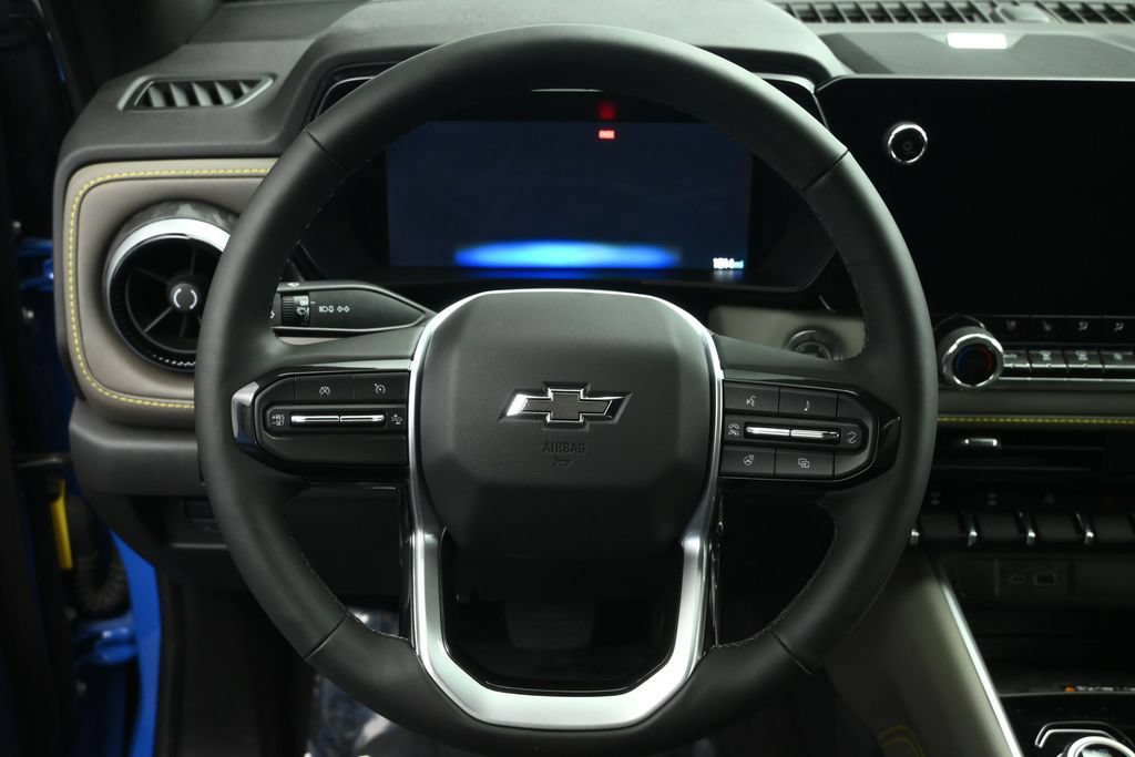 Used 2026 Chevrolet Colorado ZR2 w/ Technology Package AWD/4WD image 12