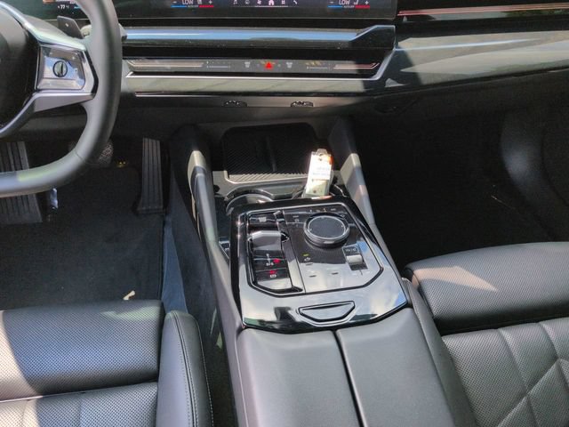 Used 2024 BMW 530i RWD image 22