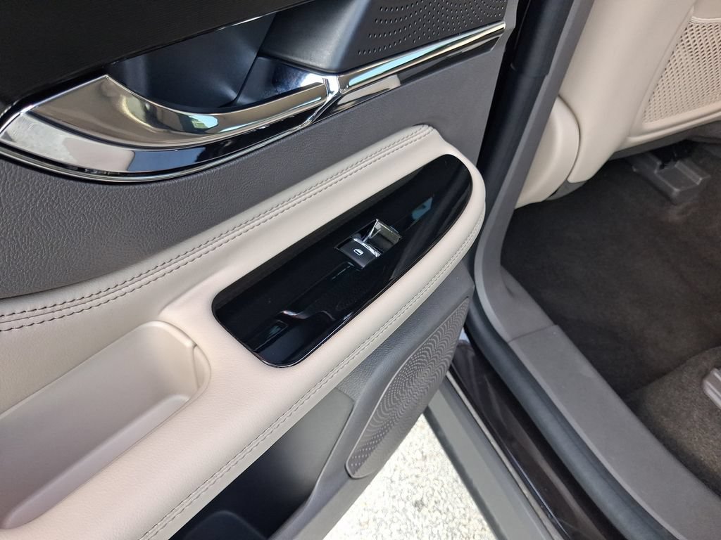 Used 2023 Lincoln Corsair FWD image 15