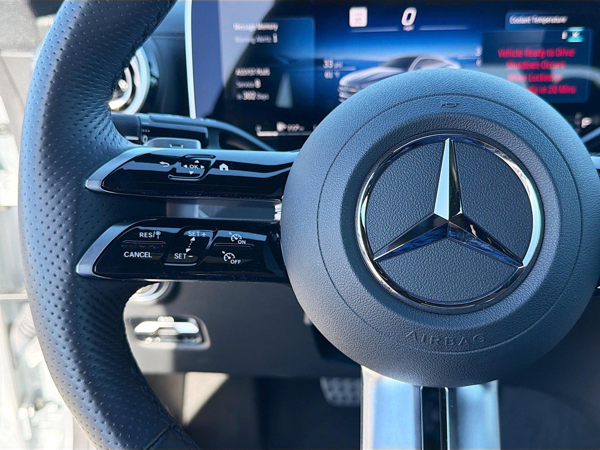 Used 2025 Mercedes-Benz CLE 300 4MATIC Coupe w/ AMG Line image 36