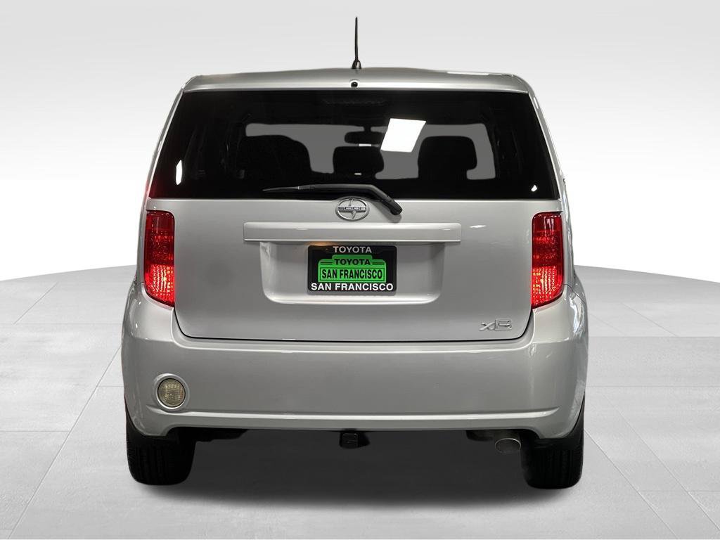 Used 2008 Scion xB FWD image 4