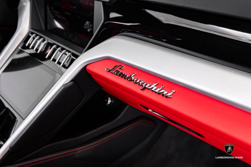 Used 2019 Lamborghini Urus image 48