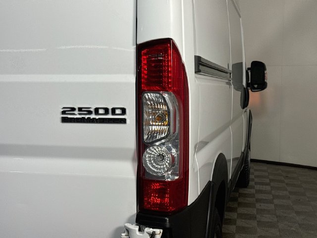 Used 2025 RAM ProMaster 2500 w/ Convenience Group FWD image 29