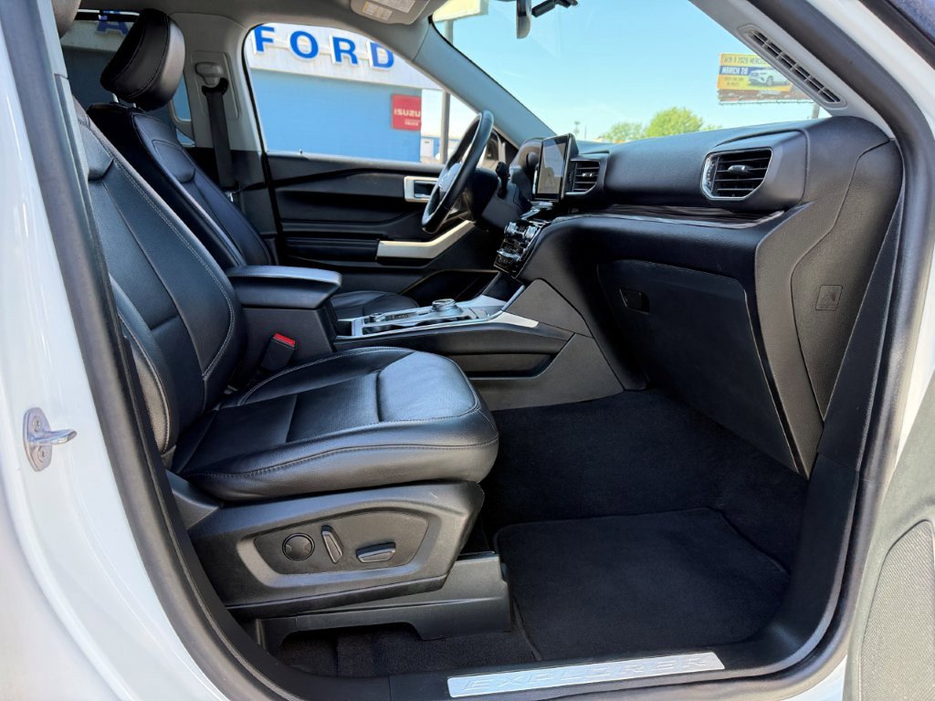 Certified 2023 Ford Explorer Limited AWD/4WD image 27