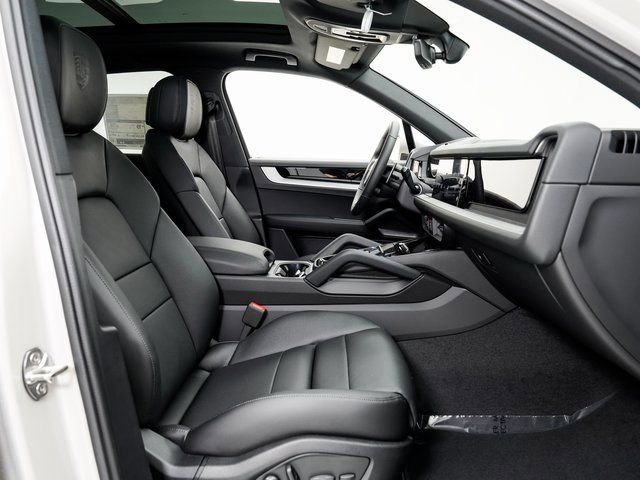 New 2026 Porsche Cayenne image 21