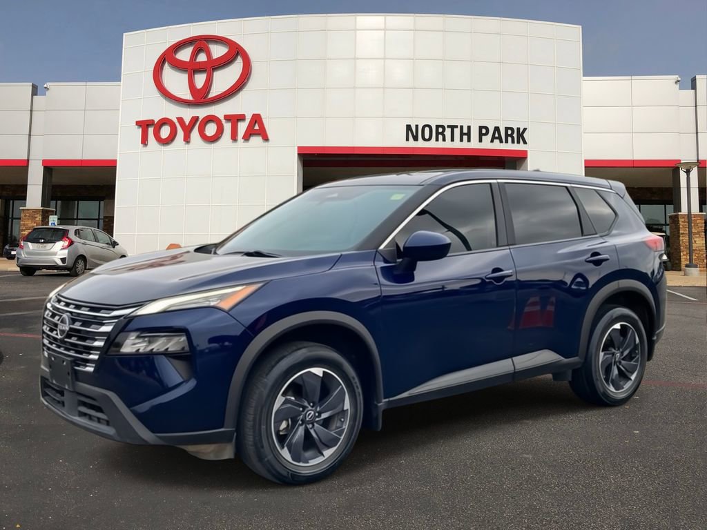 Used 2024 Nissan Rogue SV FWD image 1