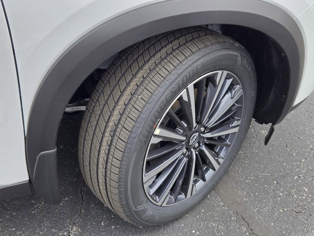 New 2026 Nissan Pathfinder Platinum image 6