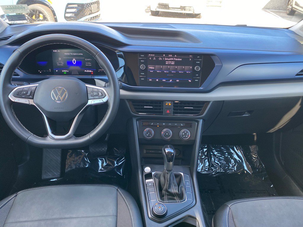 Certified 2022 Volkswagen Taos SE image 11