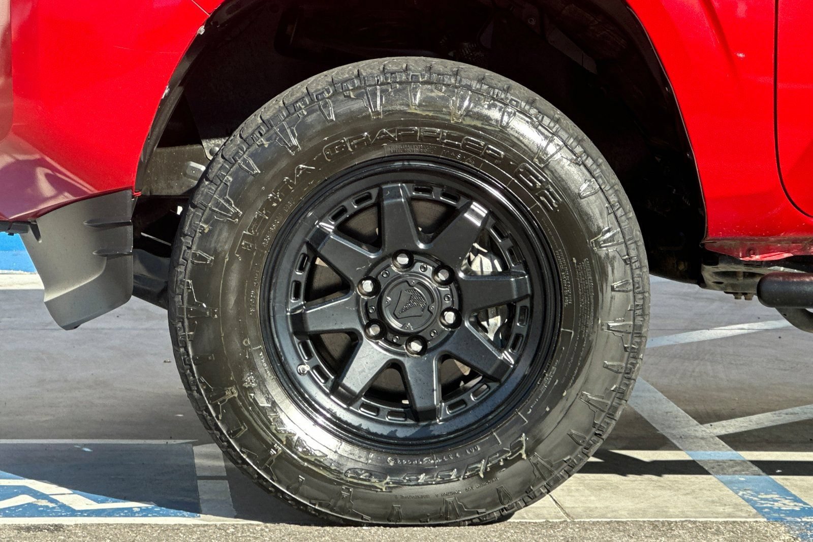 Used 2023 Toyota Tacoma SR AWD/4WD image 24