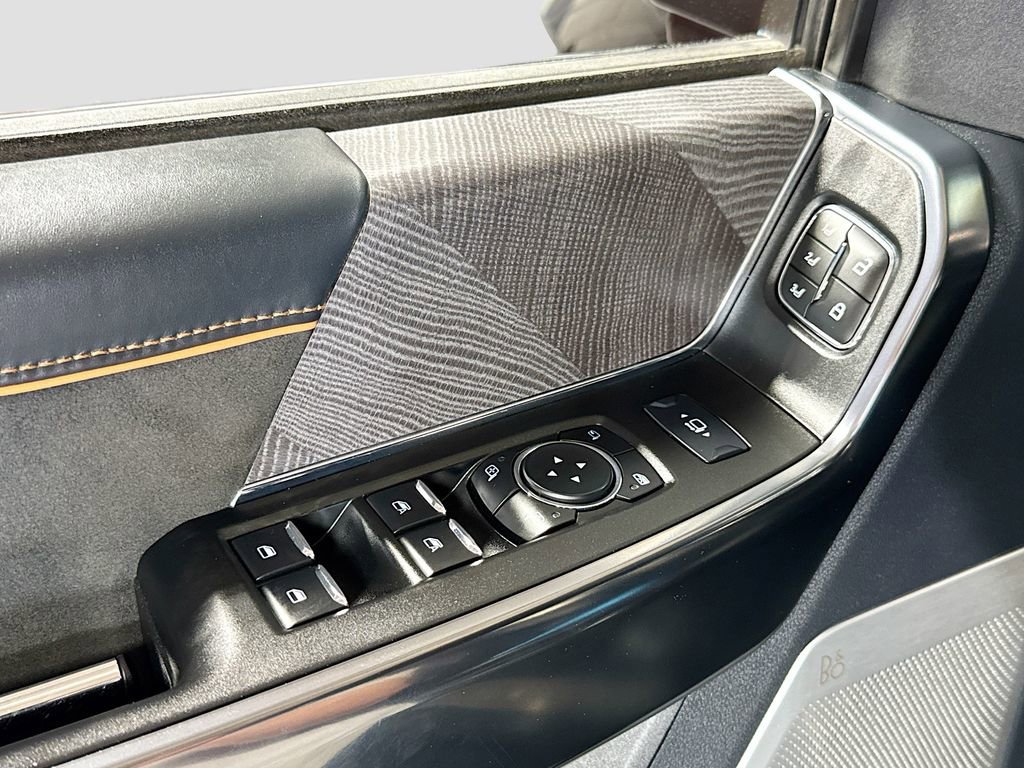 Used 2024 Ford F450 Platinum w/ FX4 Off-Road Package image 18