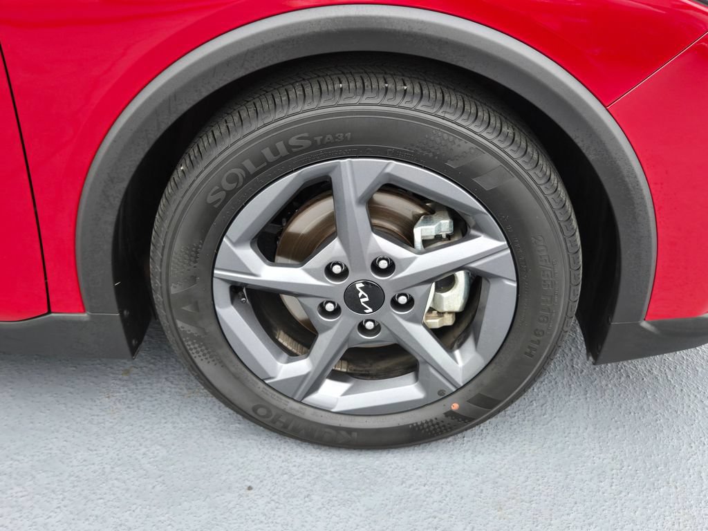 Certified 2025 Kia K4 FWD image 9
