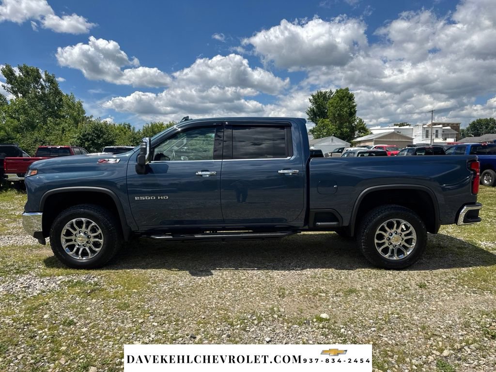 Used 2024 Chevrolet Silverado 2500 LTZ w/ LTZ Plus Package AWD/4WD image 3