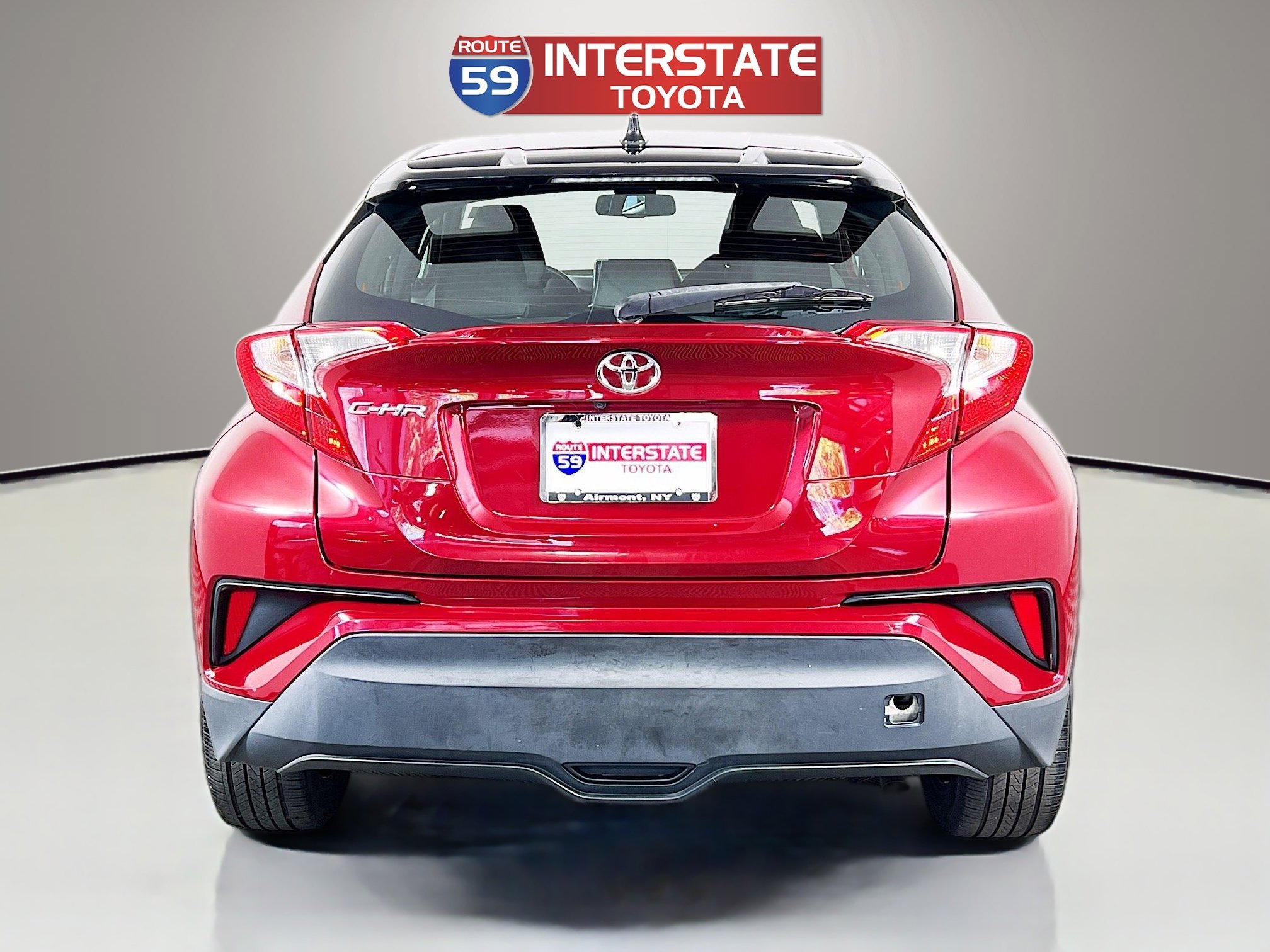 Used 2019 Toyota C-HR XLE FWD image 6