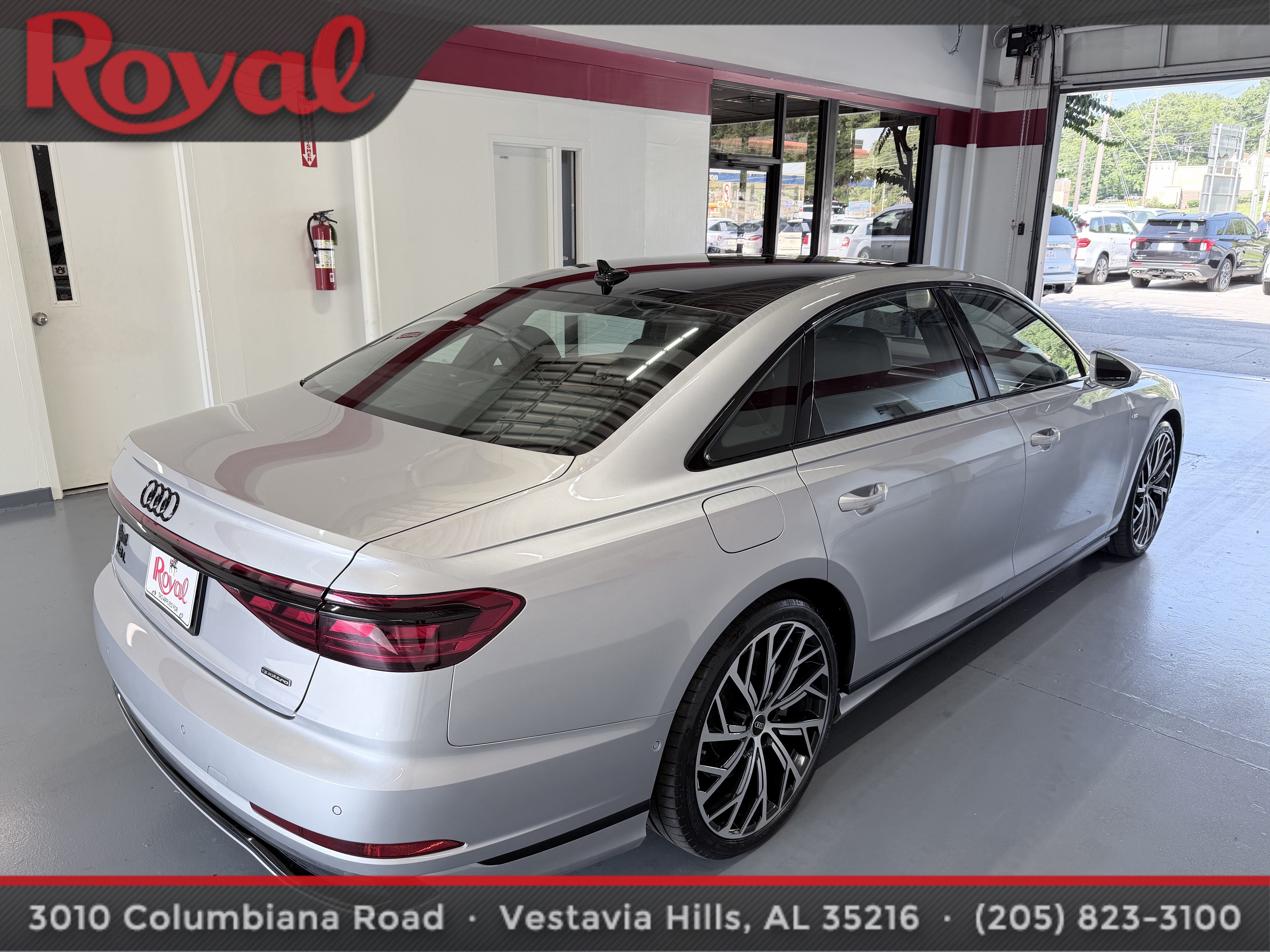 Used 2022 Audi A8 L 3.0T AWD/4WD image 4