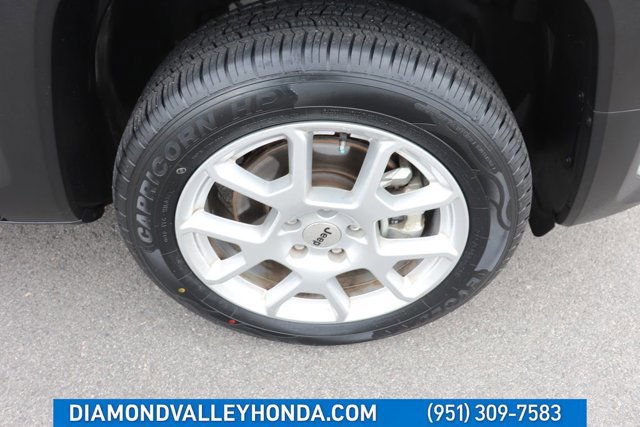 Used 2023 Jeep Renegade Latitude image 28