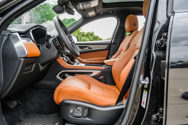 Used 2026 Jaguar F-PACE R-Dynamic S AWD/4WD image 3