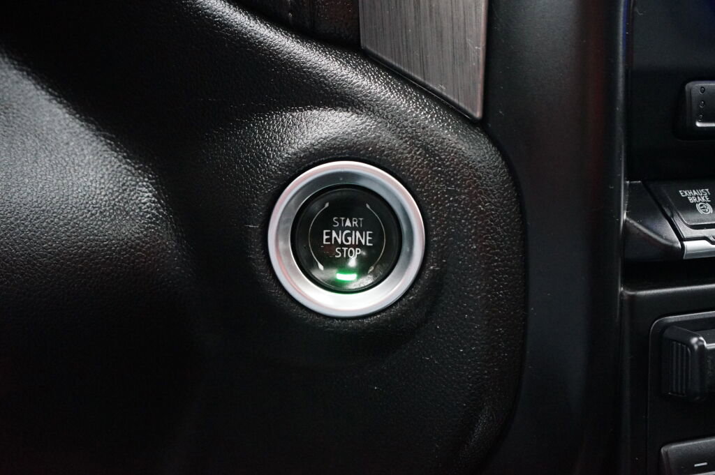 Used 2021 GMC Sierra 2500 Denali w/ Denali Ultimate Package image 23