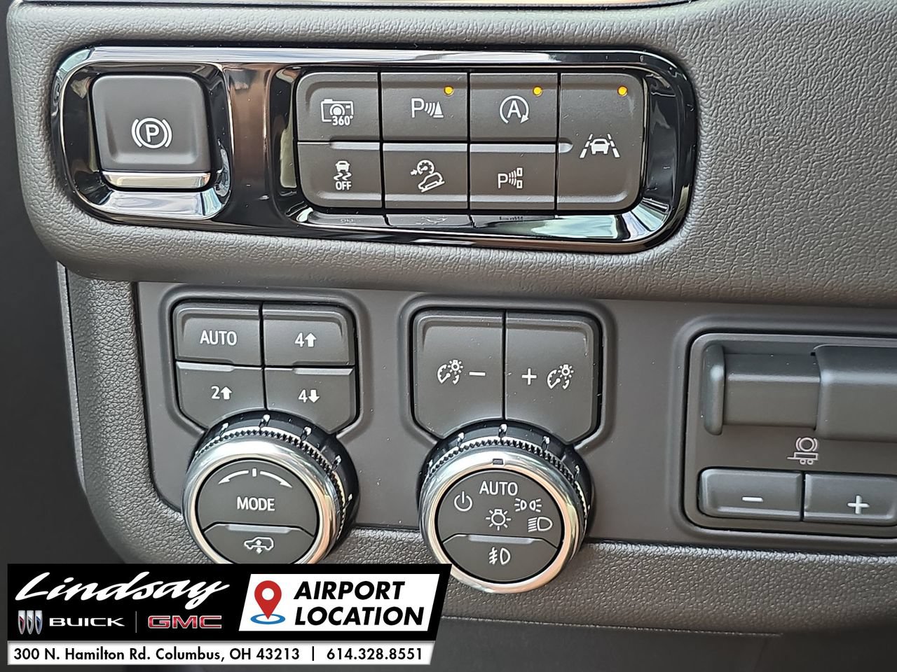 New 2026 GMC Yukon XL Denali w/ Denali Reserve Package AWD/4WD image 19