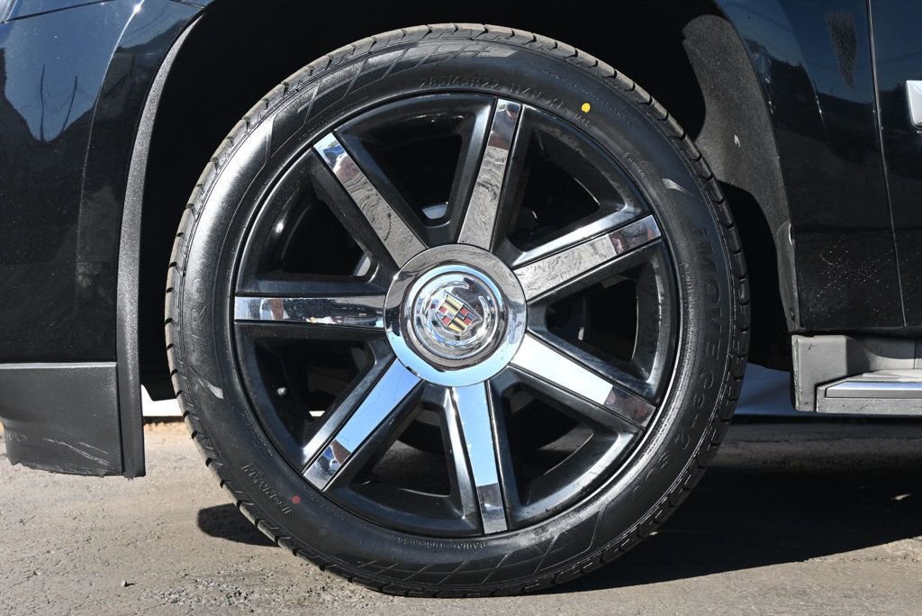 Used 2015 Cadillac Escalade ESV Luxury AWD/4WD image 7